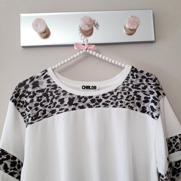 NWT CHRLDR grey leopard detail white football t-shirt, S - Picture 8 of 9